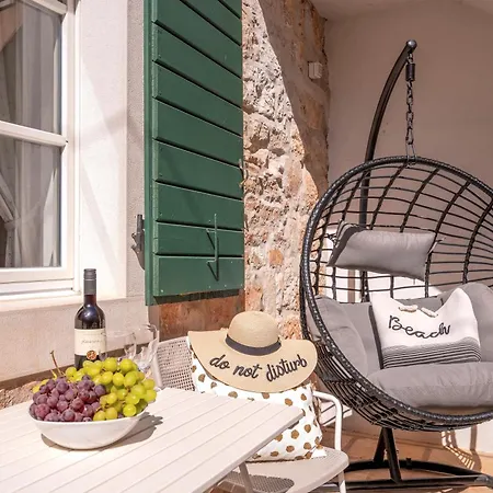 Stonehouse 22 - Zf Hvar Hvar Town