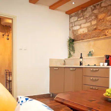Stonehouse 22 - Zf Hvar Hvar Town