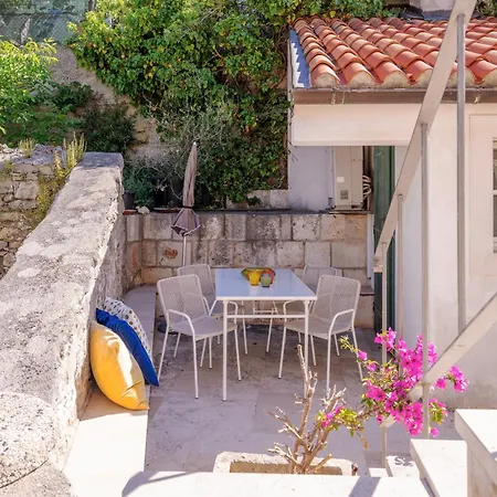 Stonehouse 22 - Zf Hvar Lägenhet *