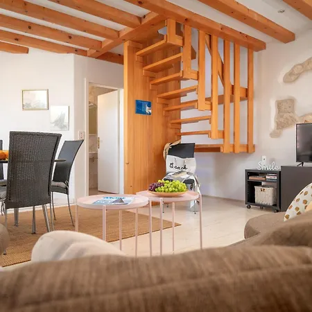 Stonehouse 22 - Zf Hvar