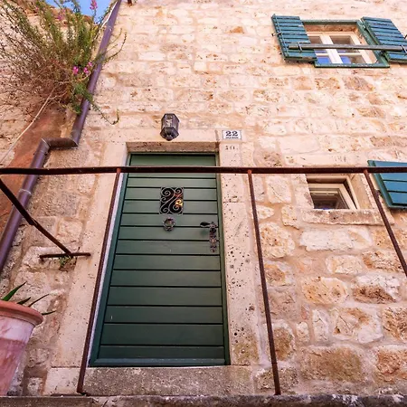 Stonehouse 22 - Zf Hvar Apartmán